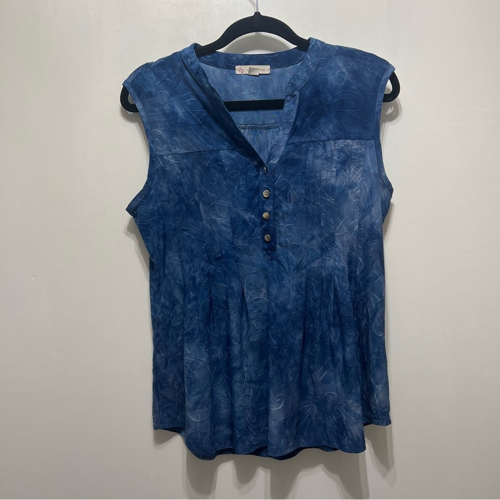 db established 1962 Blue Buttoned Tank Top